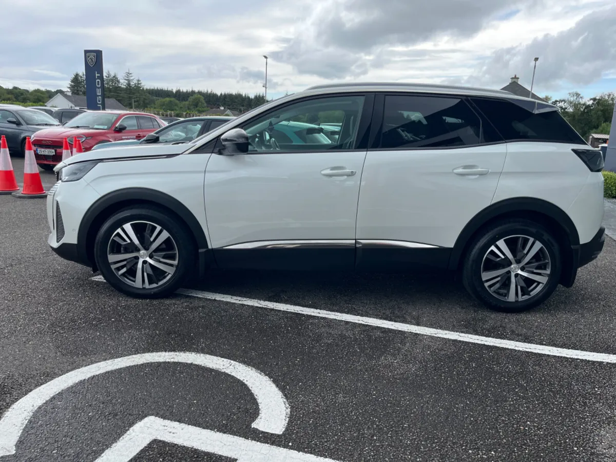 Peugeot 3008 2022 - Image 2