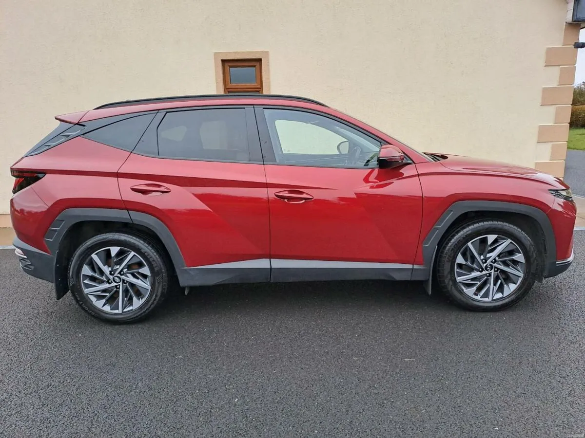 2021 Hyundai Tuscon Executive~Spotless Condition - Image 1