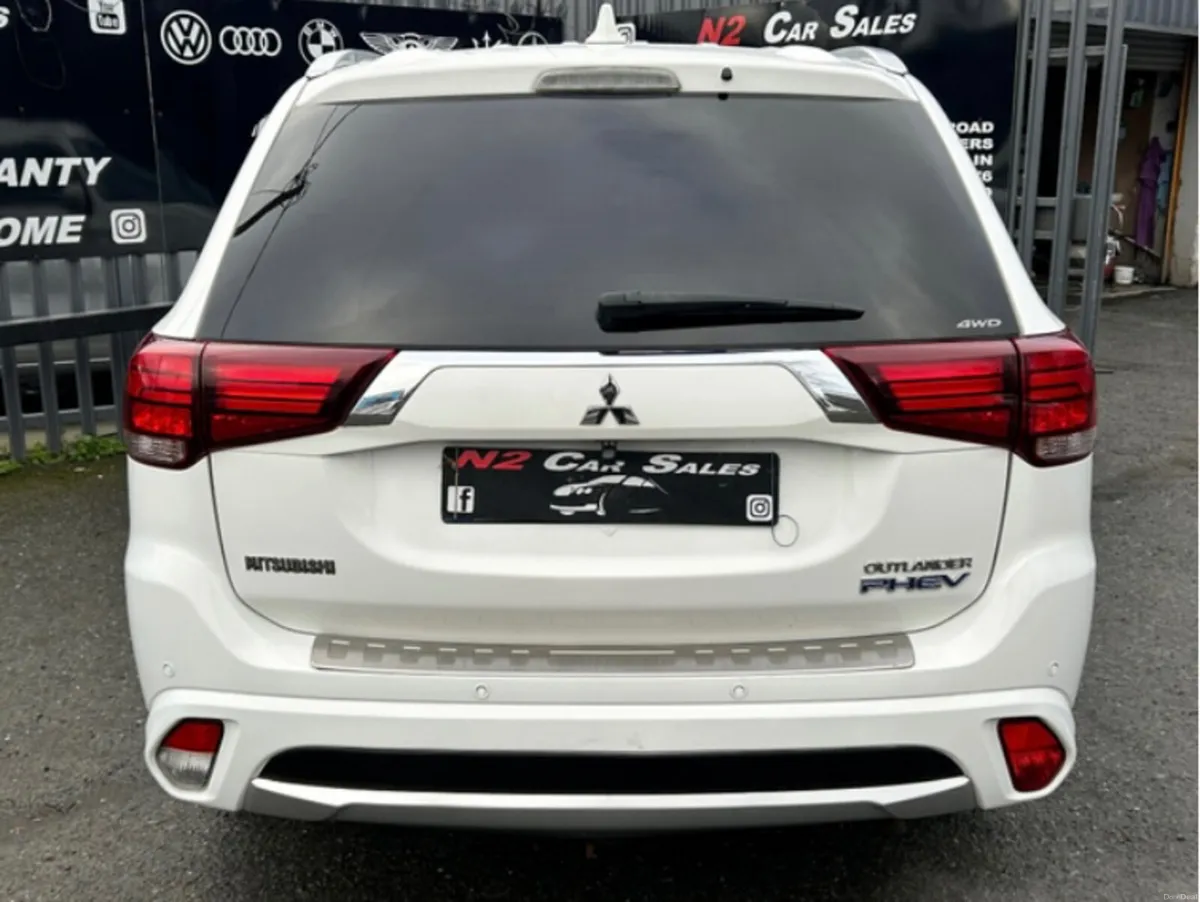 152 Outlander Plug in Hybrid, LOW MILES, NEW NCT - Image 5