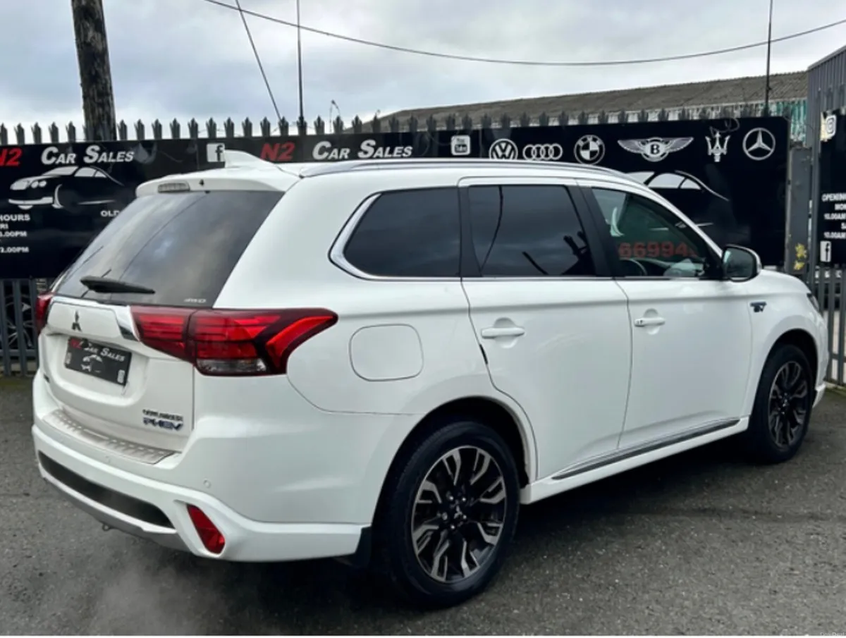 152 Outlander Plug in Hybrid, LOW MILES, NEW NCT - Image 4