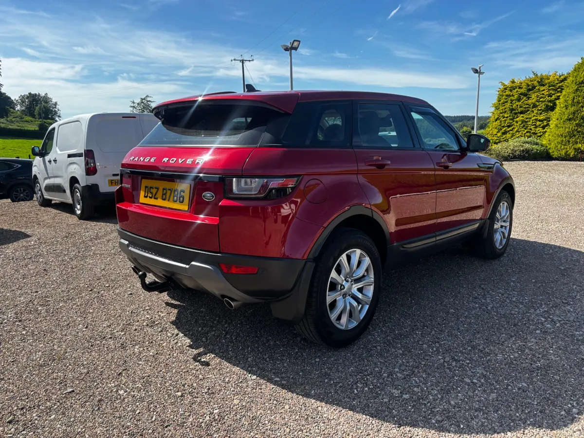 Range Rover Evoque 2.0 TD4 SE Tech  2016 - Image 3
