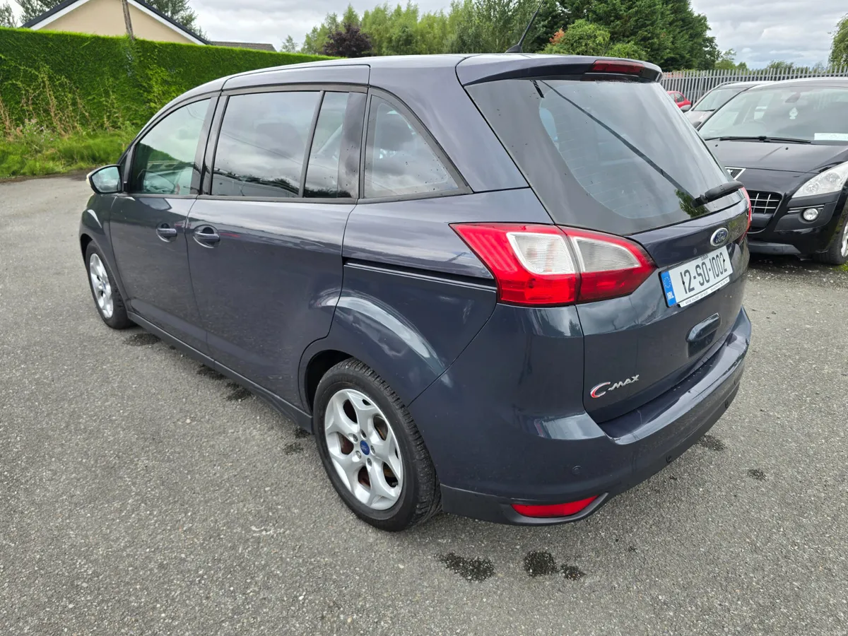 12 Ford Grand C-Max 7 Seater 1.6D Zetec - Image 4