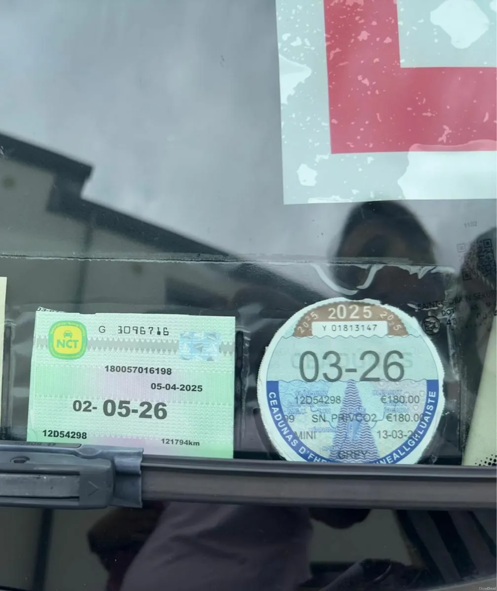 Mini Cooper 2012 1.6 L Diesel With Low Mileage - Image 2