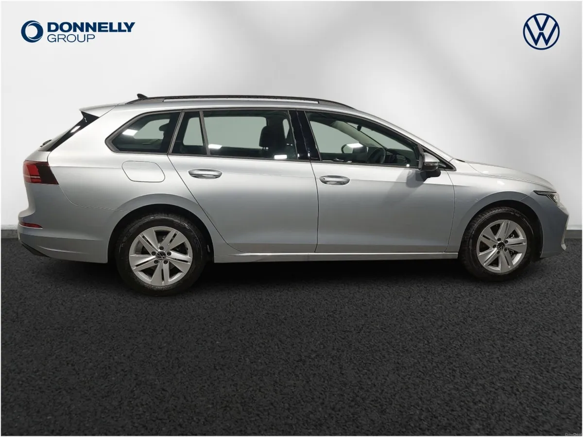Volkswagen Golf Estate Life - Image 4