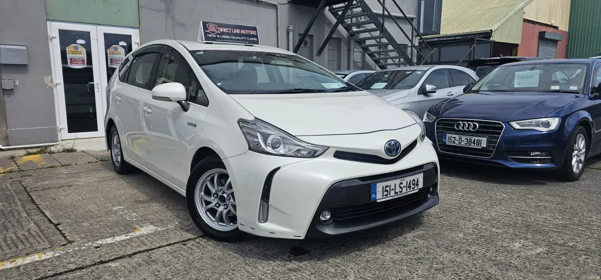 2015 Toyota Prius Alpha(TOP SPEC) 6 MONTH WARRANTY - Image 1