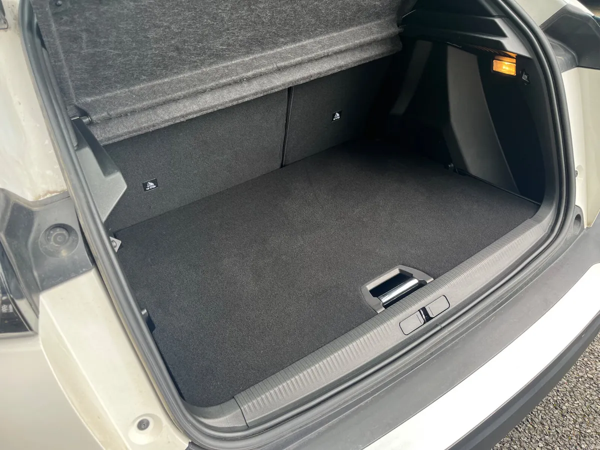 Peugeot 2008 2022 - Image 5