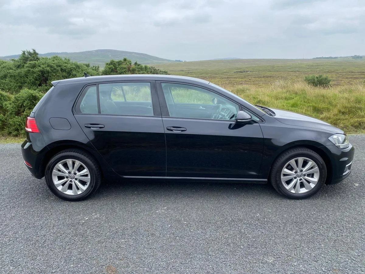 Volkswagen Golf 2018 Comfortline 1.6 TDI - Image 3