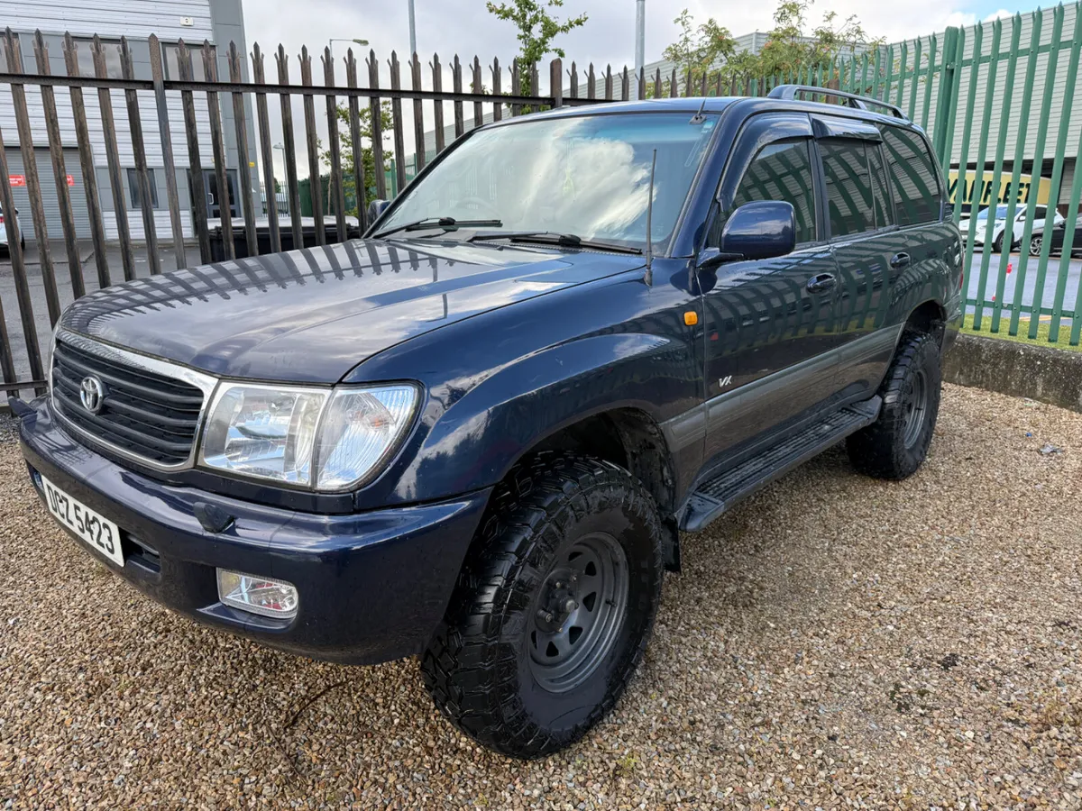 Toyota Land Cruiser 2000 Amazon - Image 3