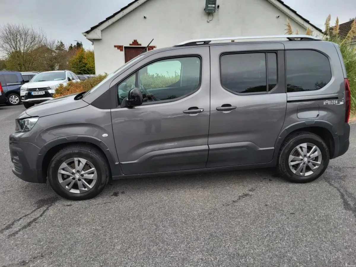 Wheelchair Accessible Peugeot Rifter Hrizon 2022 - Image 4