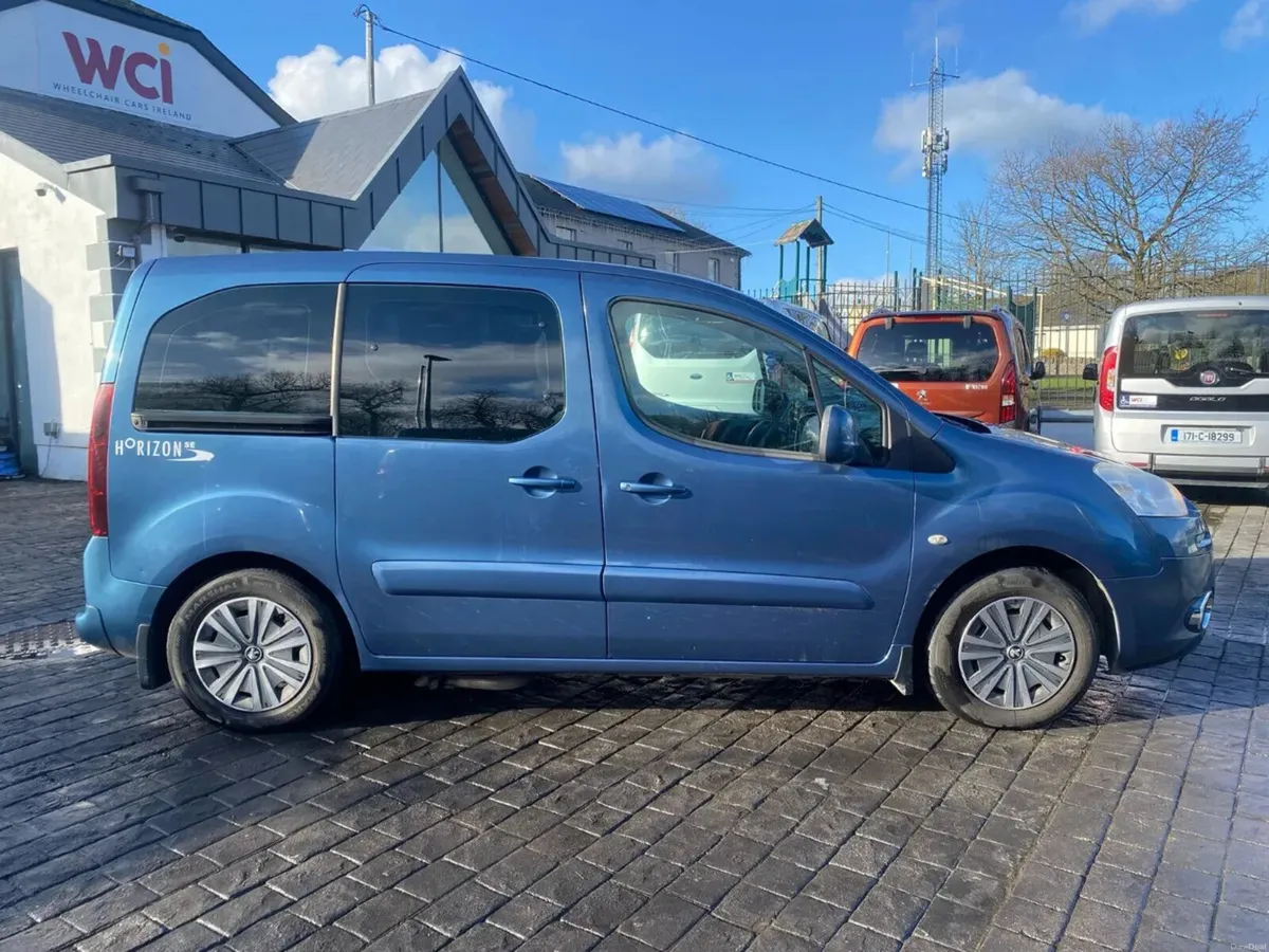 Wheelchair Car Peugeot Partner Tepee 2013 - Image 5