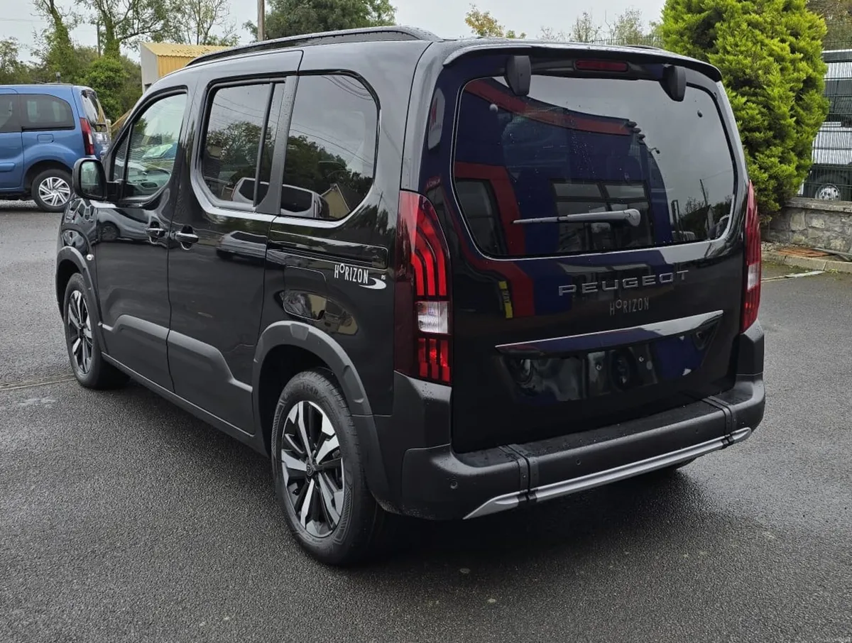 Wheelchair Accessible Peugeot Rifter Horizon - Image 5
