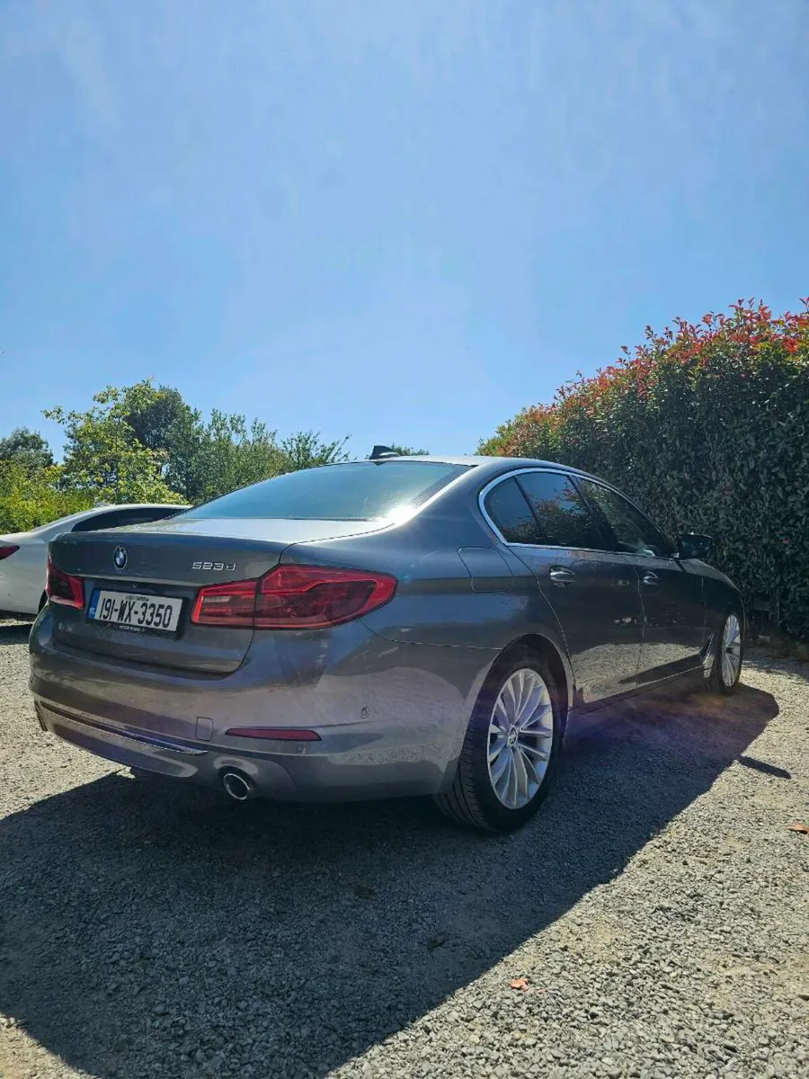 BMW G30 523d Luxury Edition - Image 3
