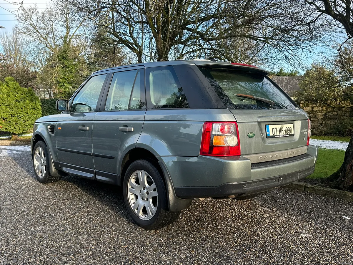 Range Rover Sport HSE Crew Cab - Image 6