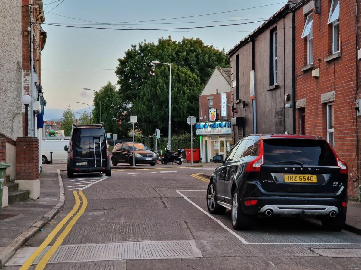 VOLVO XC60 2011 R-DESIGN D5 4x4 NI Plates - Image 4