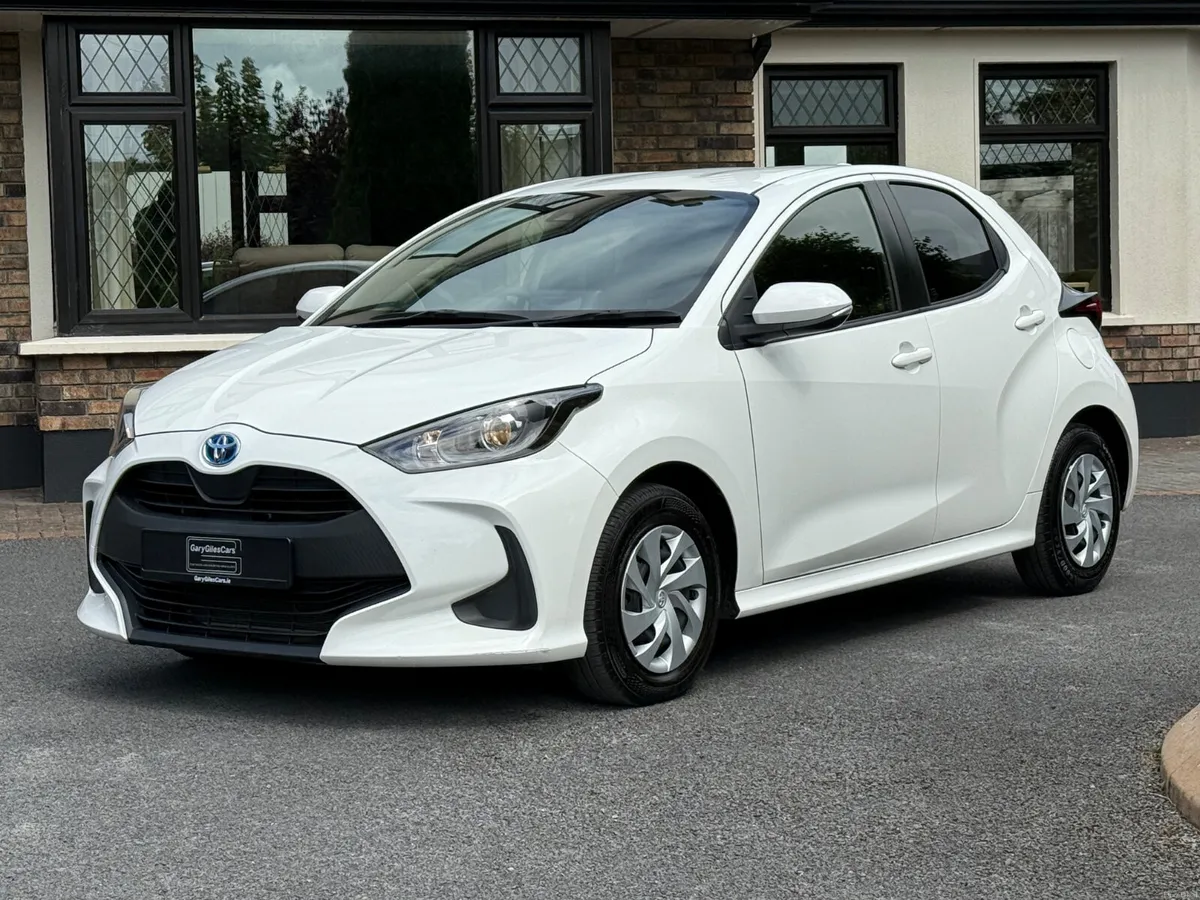 Now Reserved! 211 Toyota Yaris Hybrid Auto! - Image 3