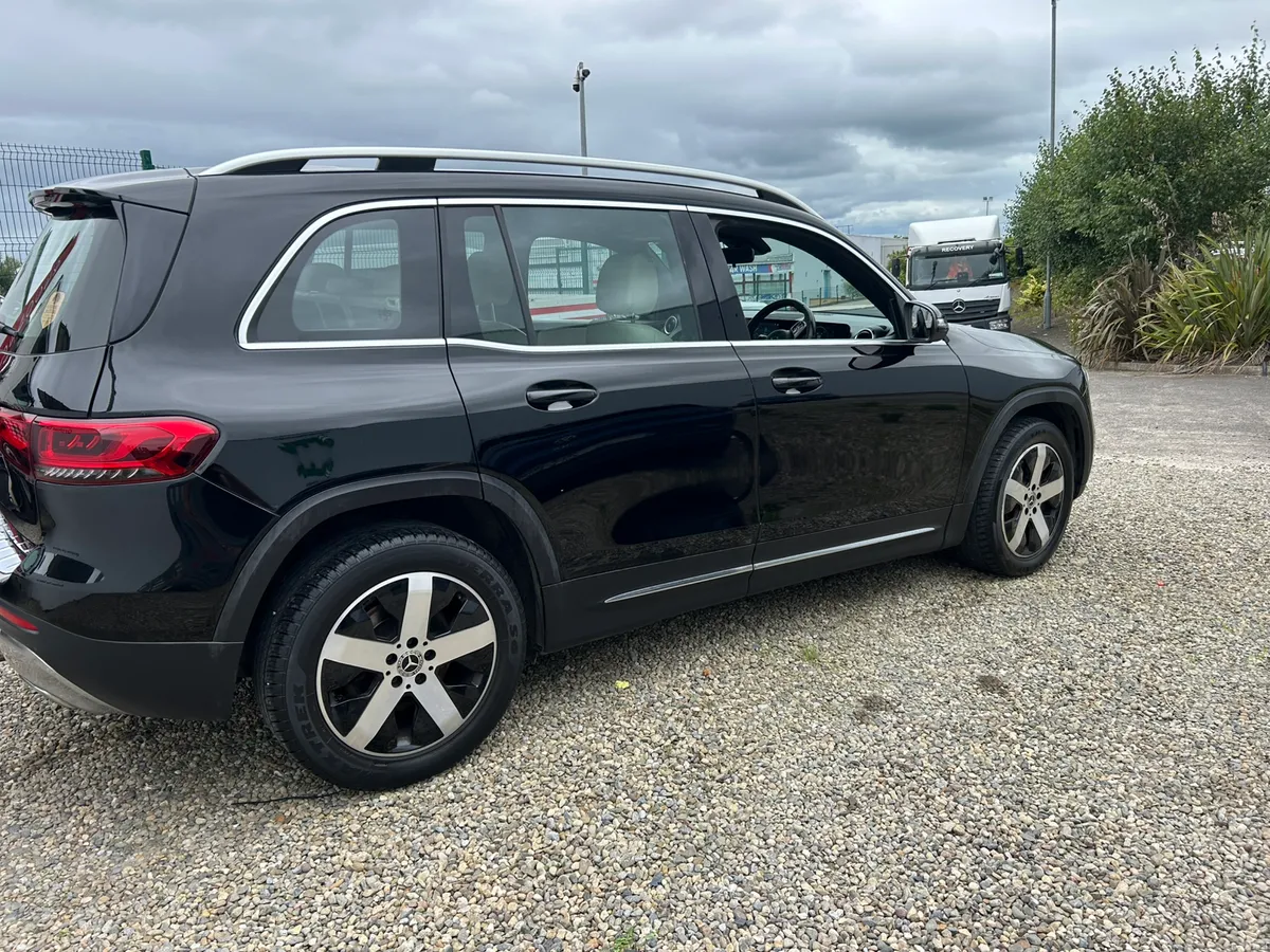 Mercedes GLB Automatic 7 seater - Image 4