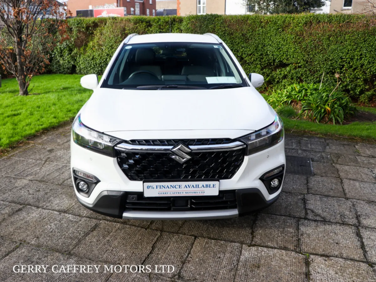 Suzuki SX4 S-Cross Motion Hybrid Automatic - Image 3