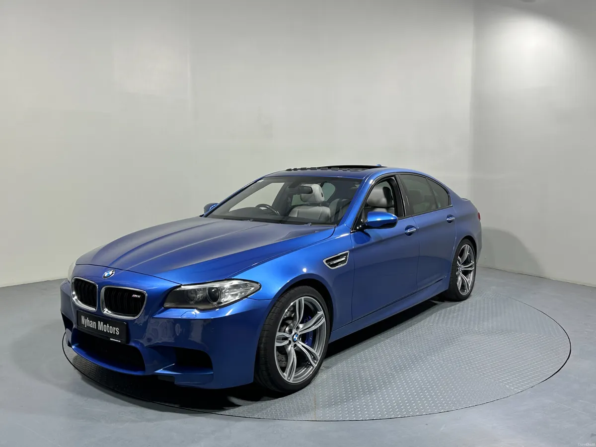BMW M5 4.4 V8 132 - Image 4