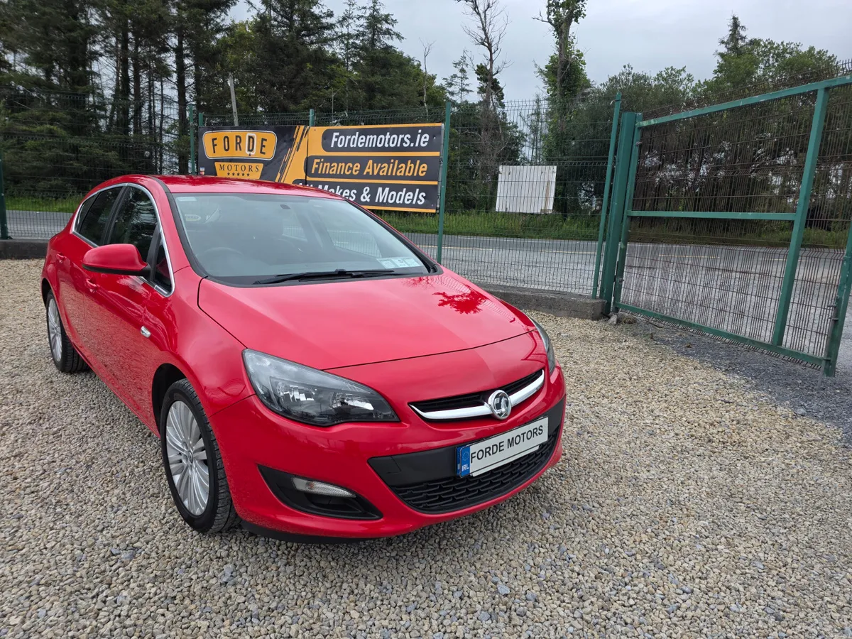 Vauxhall Astra 2015 - Image 1