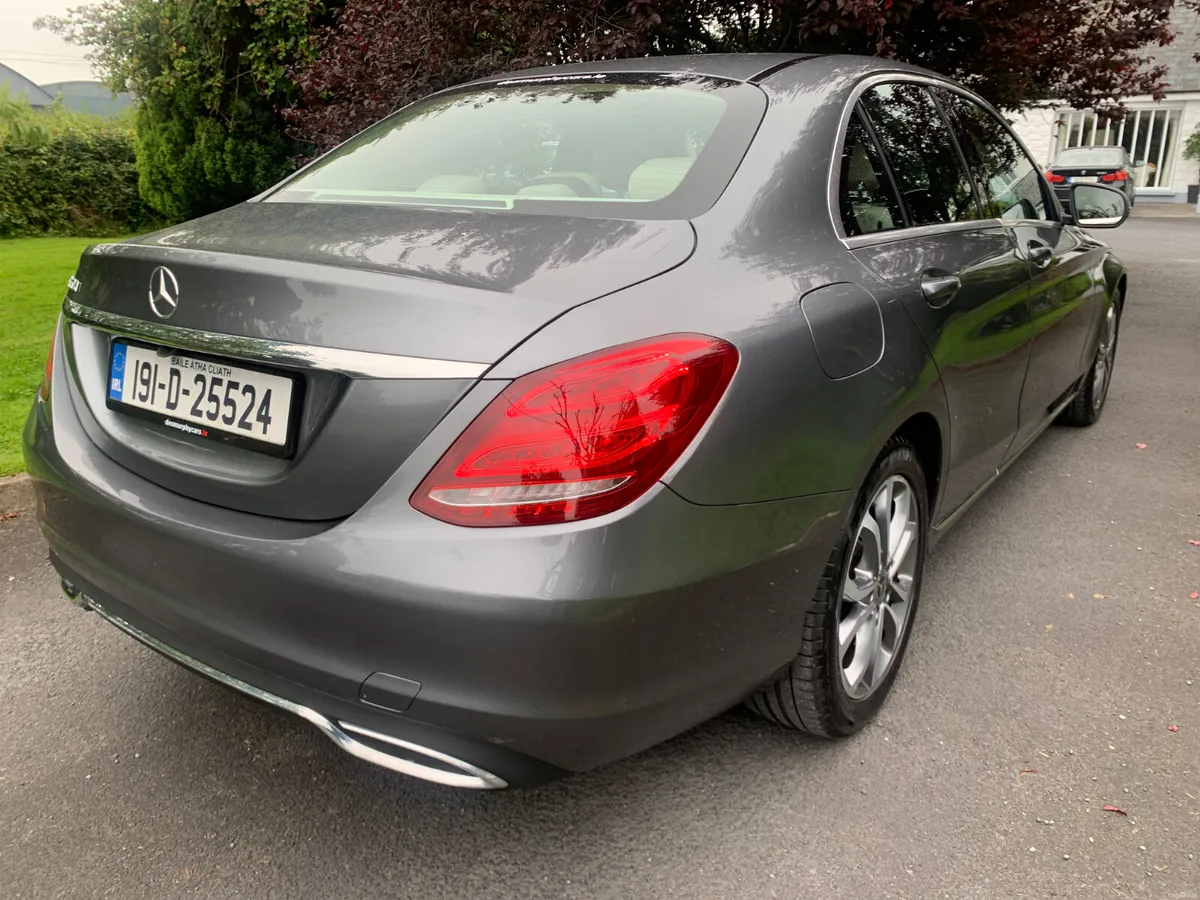 Mercedes-Benz C-Class 2019 - Image 2
