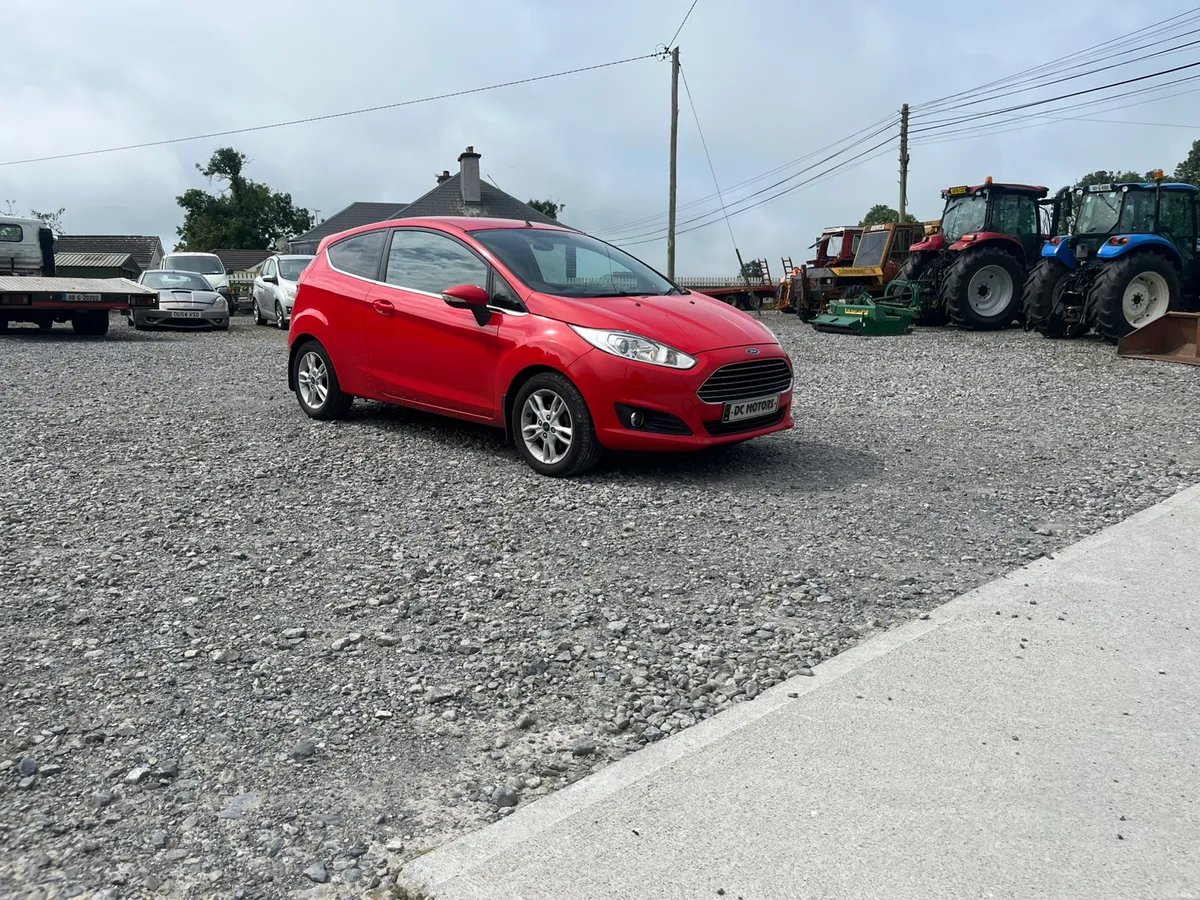 2015 Ford  fiesta 1.2 petrol Zetec - Image 2