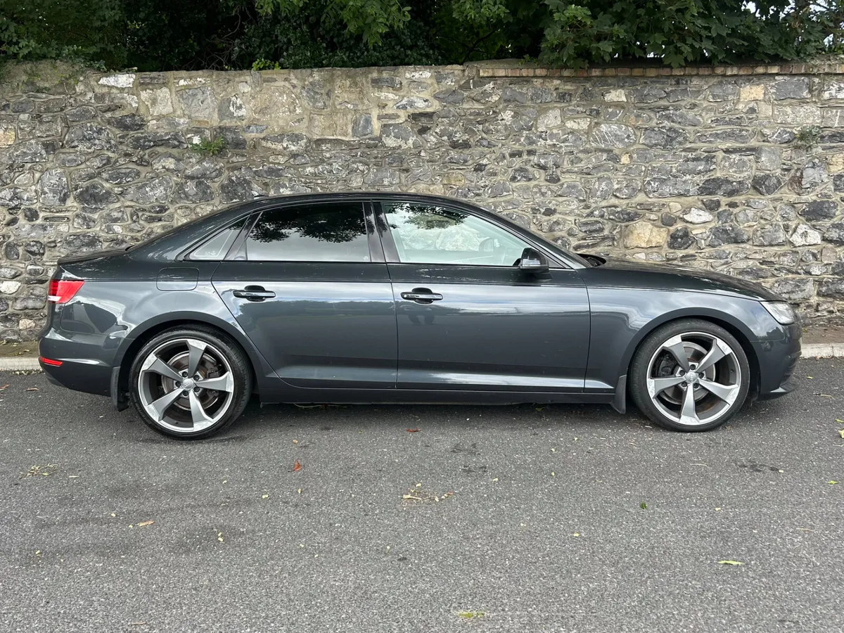 Audi A4 2016 - Image 4