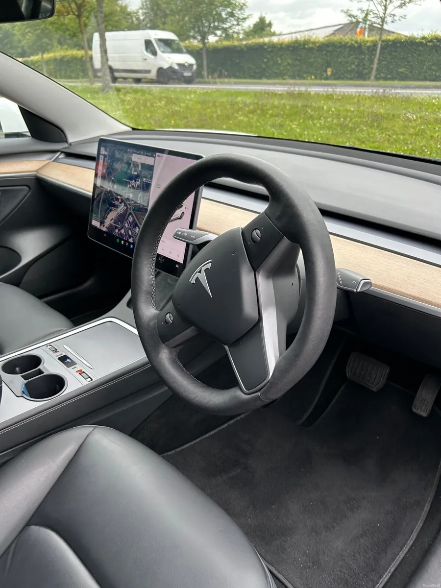 Tesla Model 3 long range  AWD - Image 3
