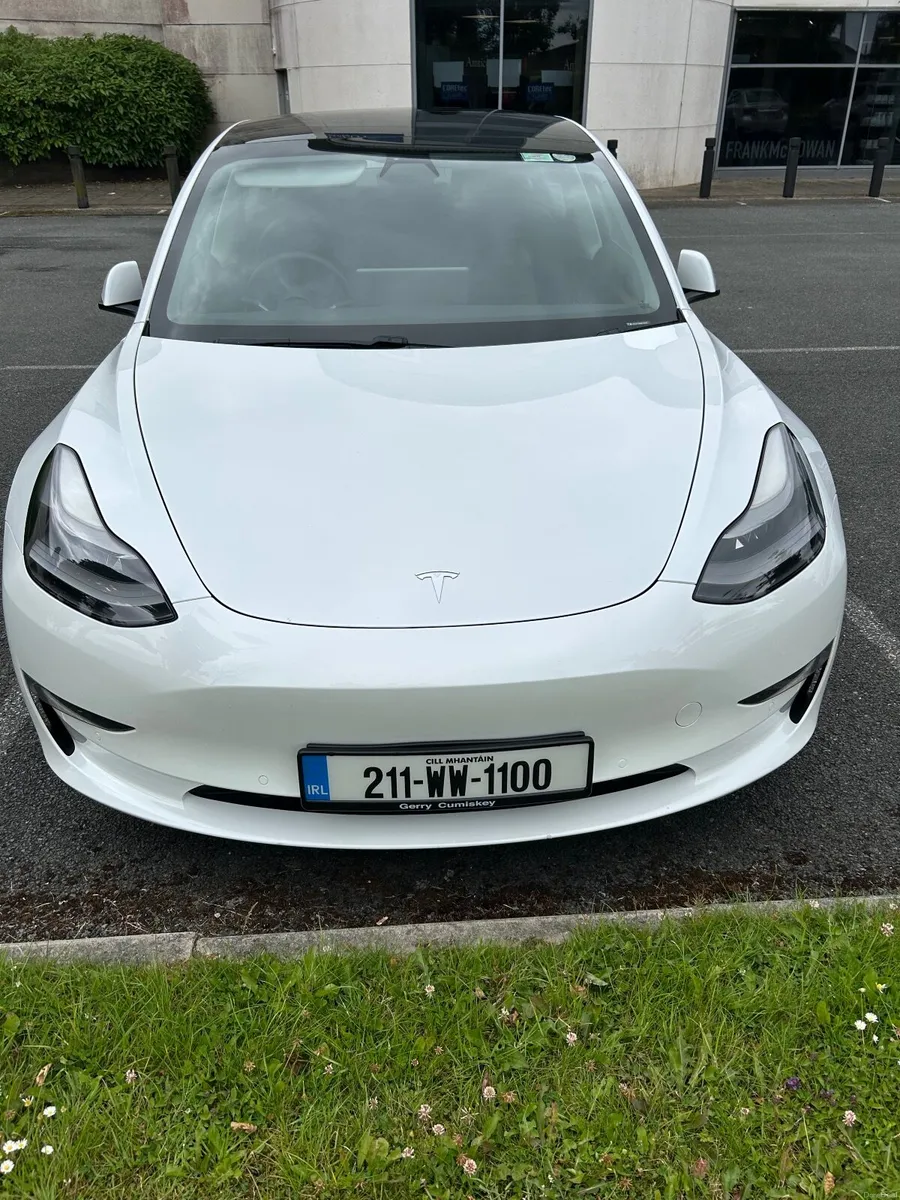 Tesla Model 3 long range  AWD - Image 1