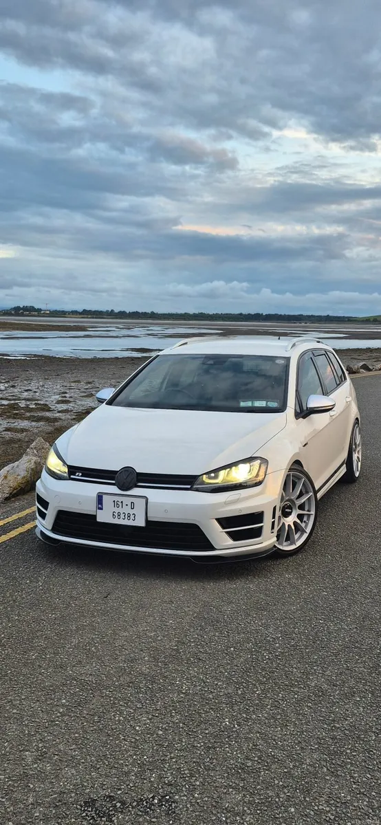 Volkswagen Golf R 2016 - Image 2