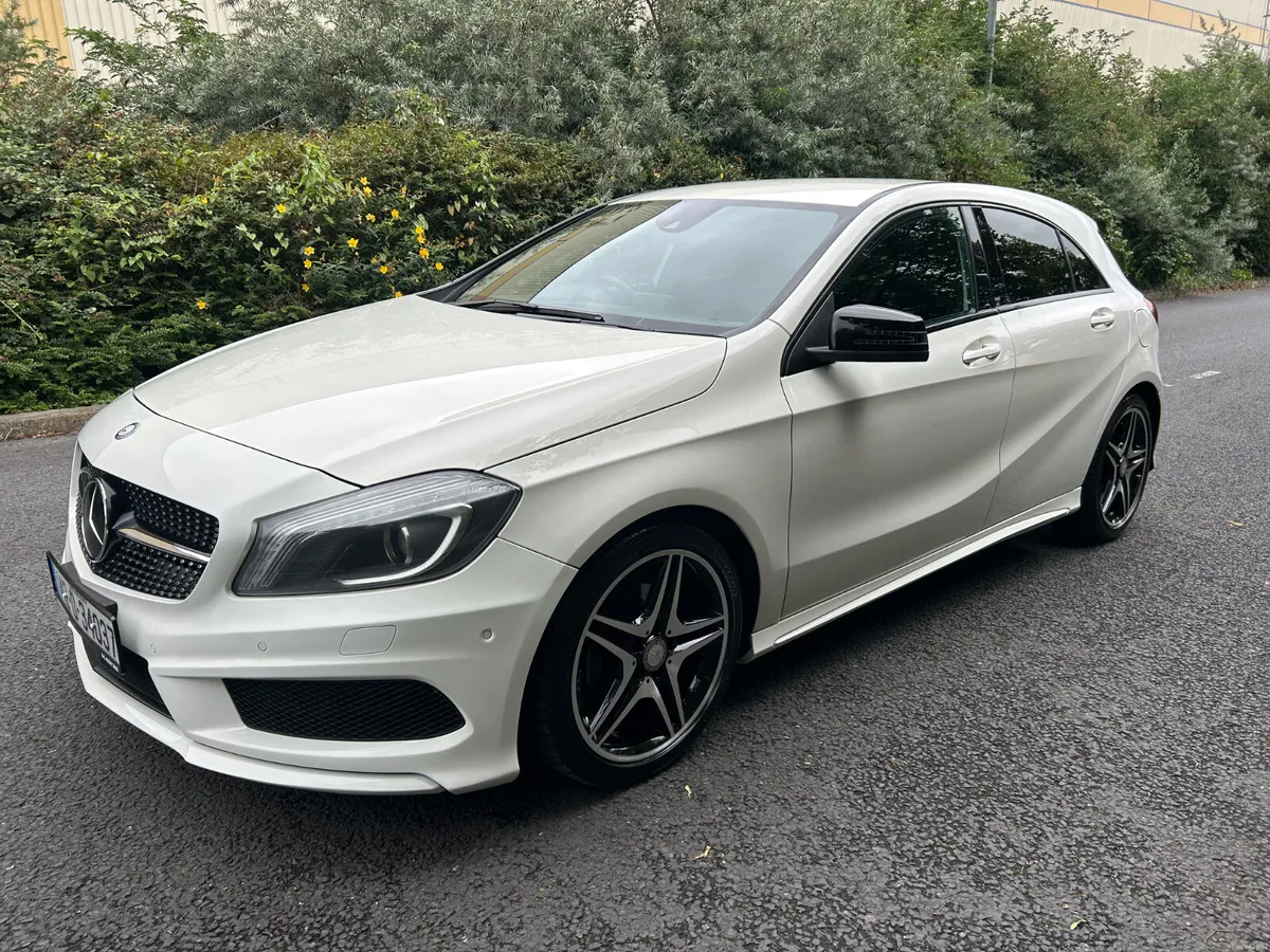 Mercedes-Benz A180 AMG SPORT - Image 4