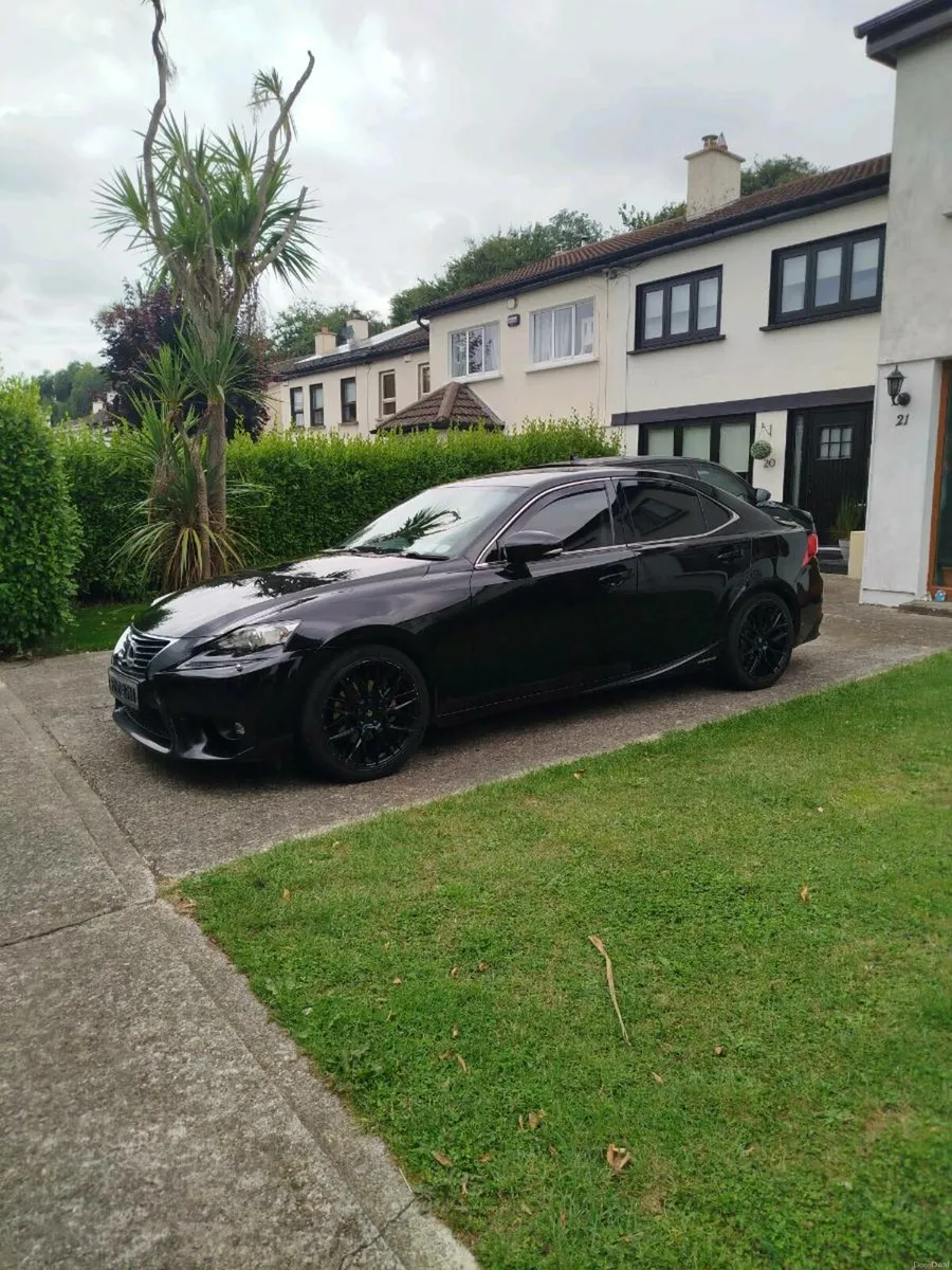 LEXUS IS300H EXECUTIVE EDITION 225BHP LONG NCT.. - Image 2