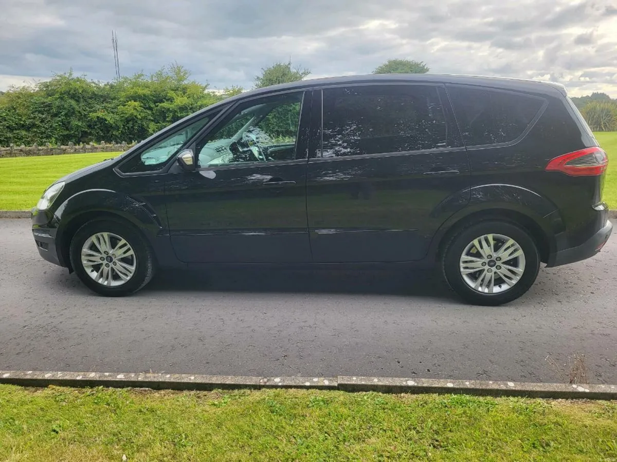 FORD SMAX. 7 SEATER. LOW KMS - Image 3