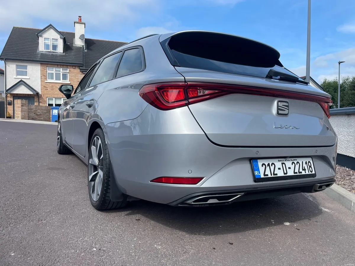 Seat Leon FR estate - Image 4