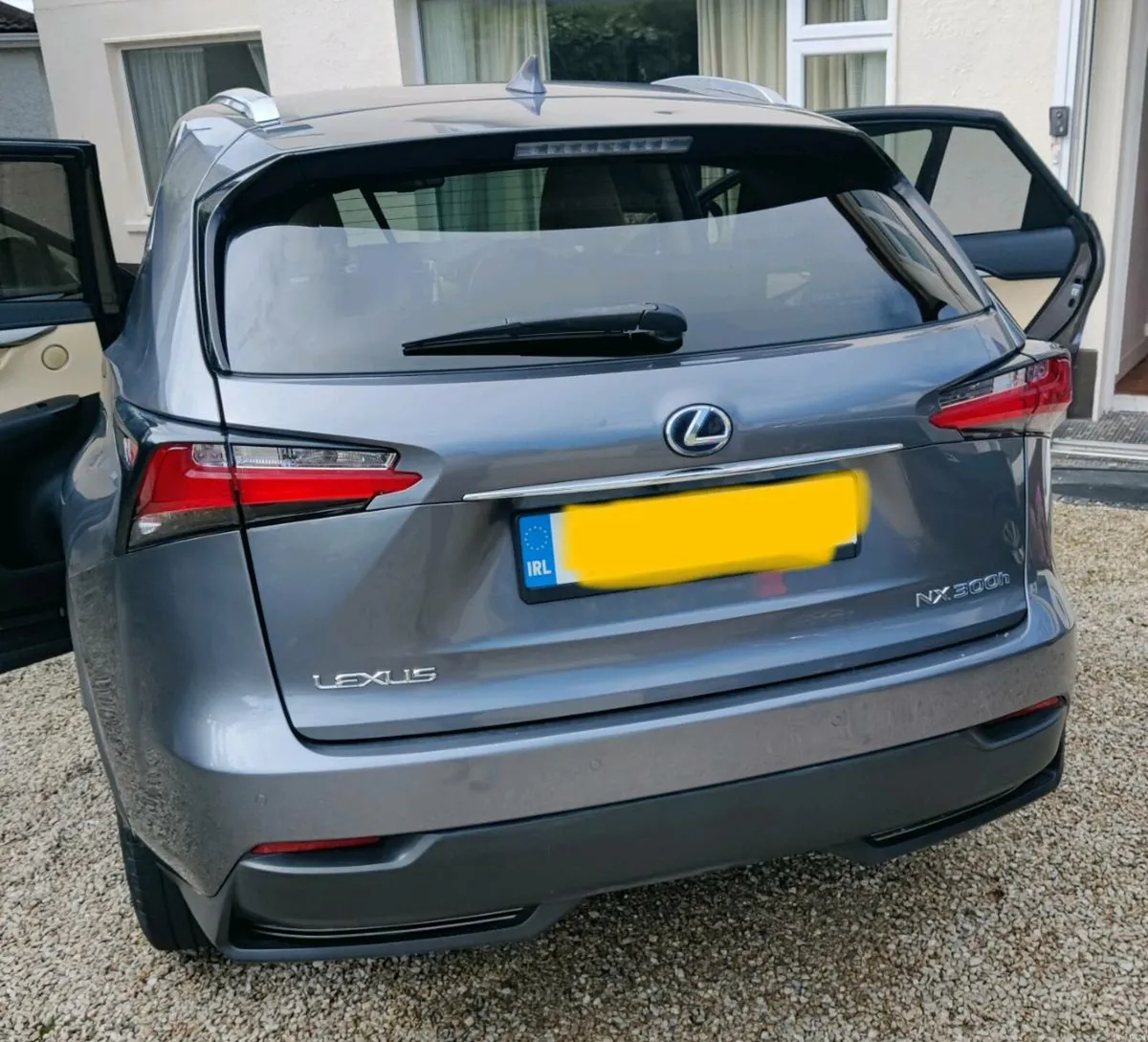 Lexus NX 300h - Image 2