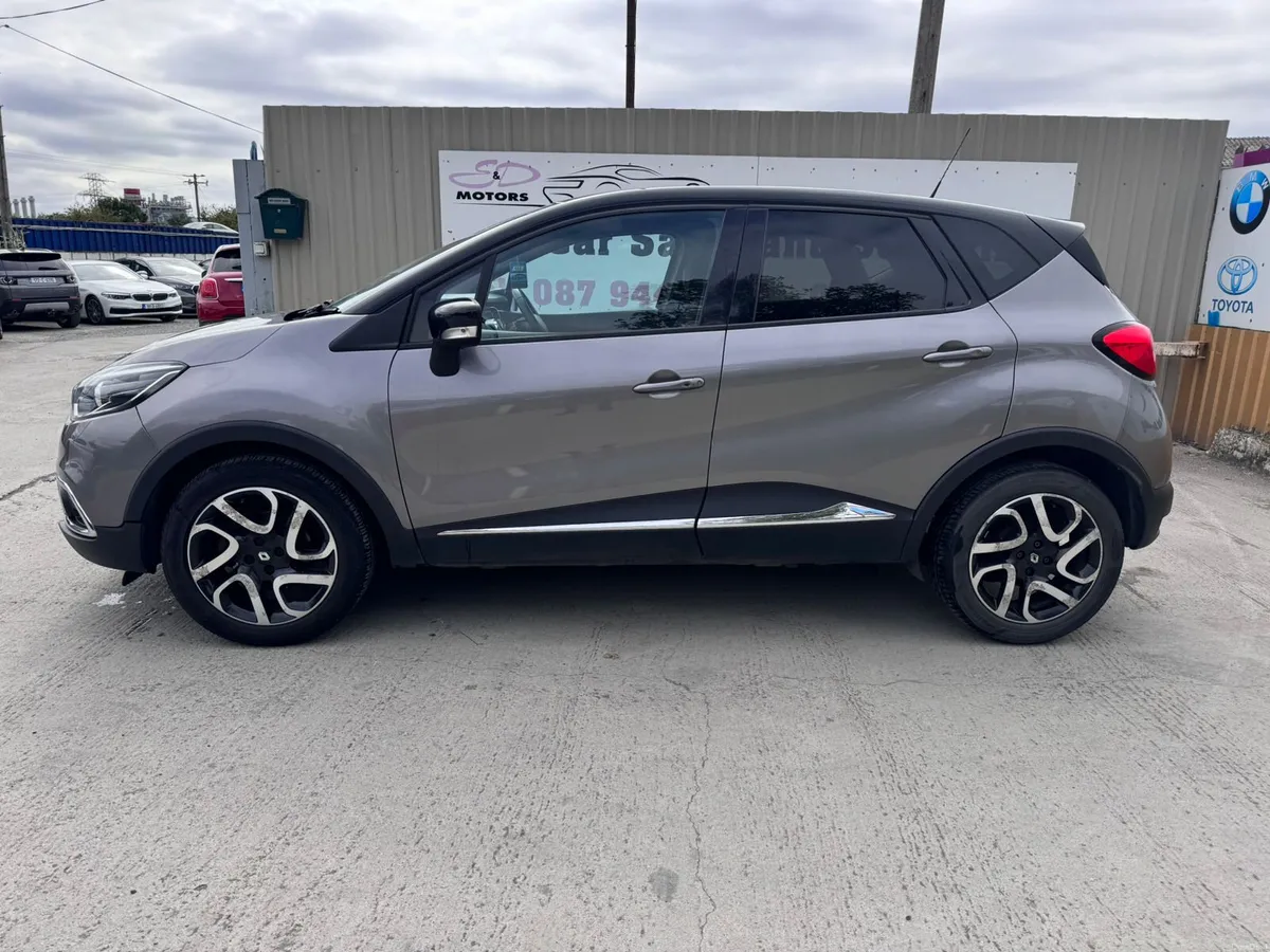 142 Renault Captur 1.5D SIGNATURE Warranty - Image 5