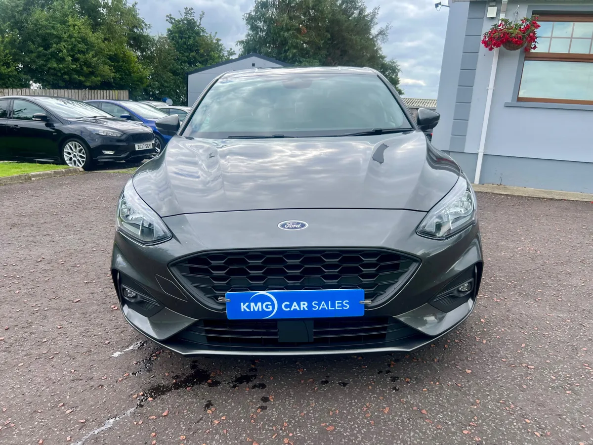 Ford Focus 2020 - Image 2