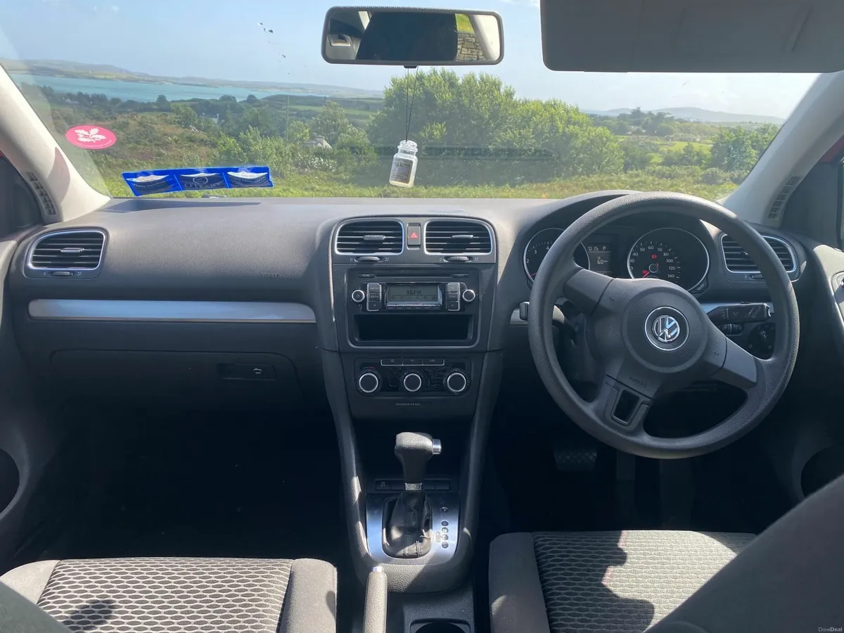 Volkswagen Golf 2010, 1.2L Automatic - Image 4