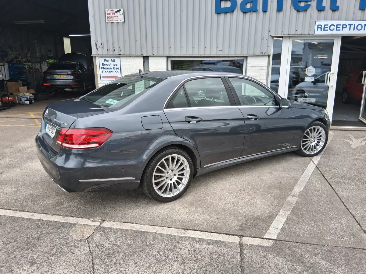 Mercedes-Benz E-Class 2014 - Image 2