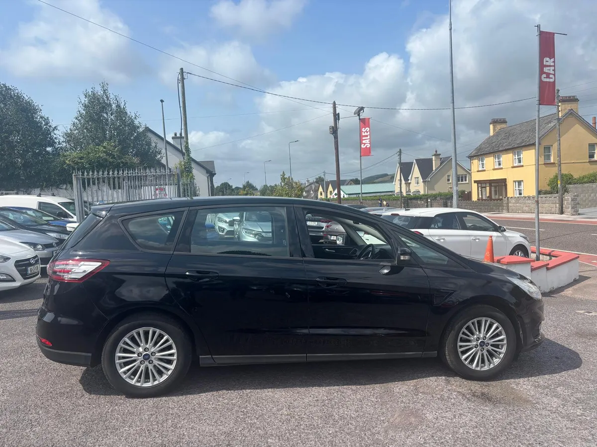 Ford S-Max 2017   7  SEATER   JUST  SERVICED - Image 2