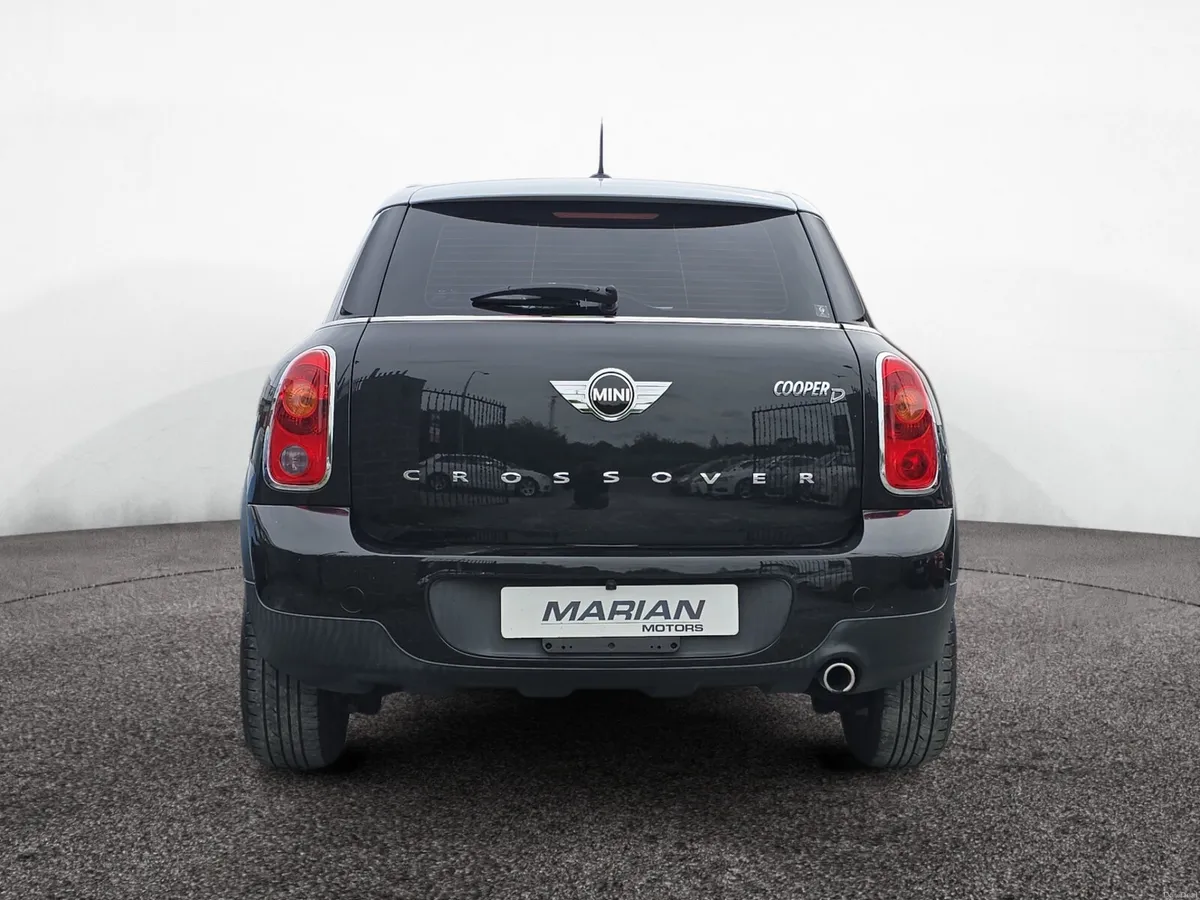 Mini Cooper D Crossover Automatic - Image 4