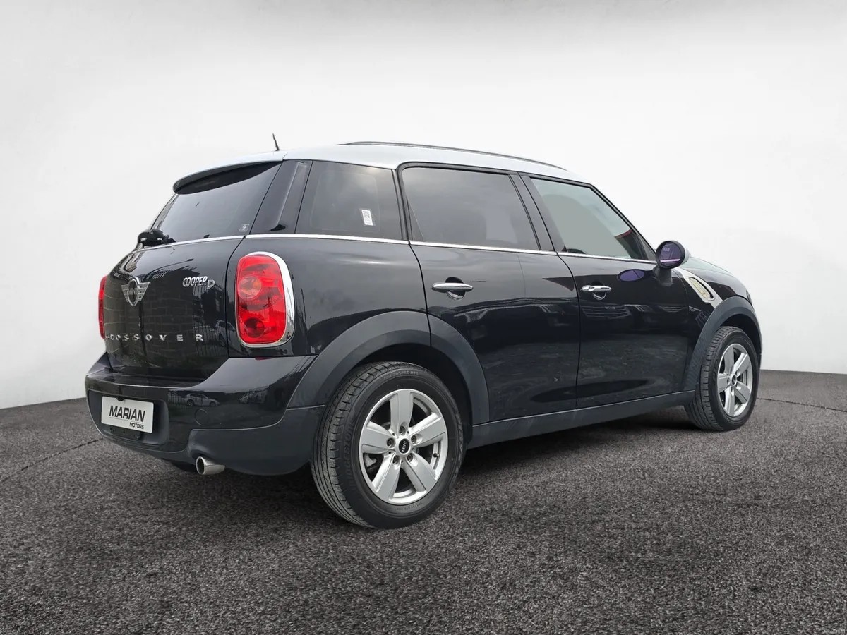 Mini Cooper D Crossover Automatic - Image 3