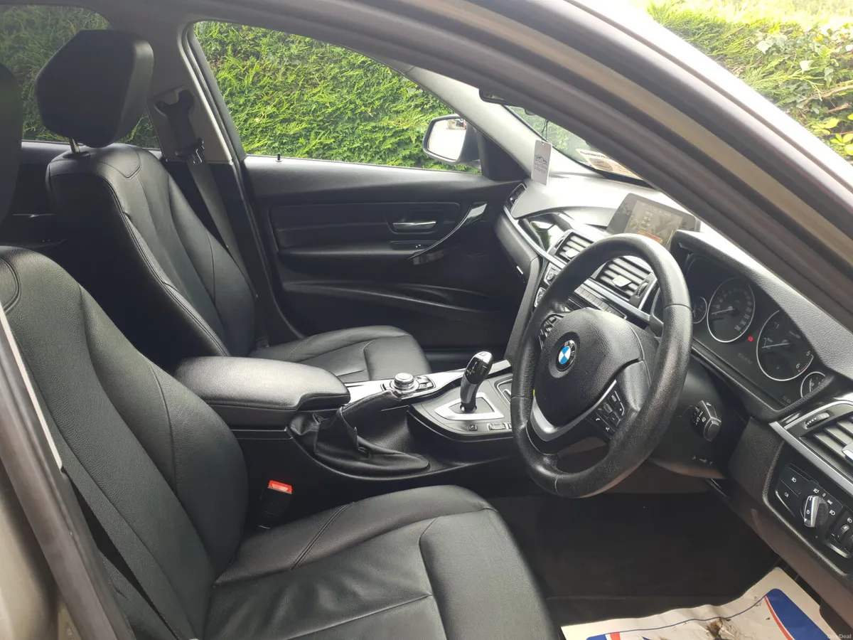 BMW 3-Series 2016 - Image 3