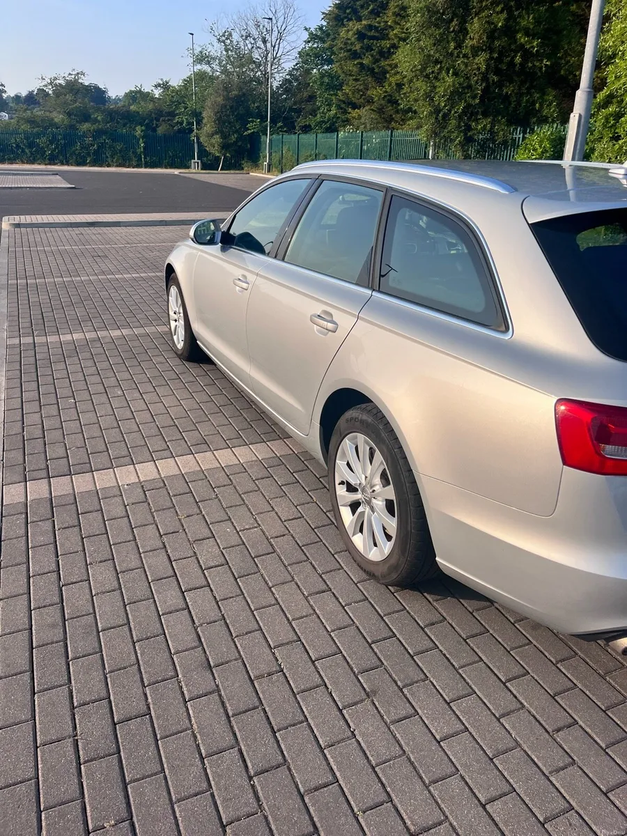 Audi A6 2.0 TDI Avant SE Ultra 187BHP 5DR - Image 3