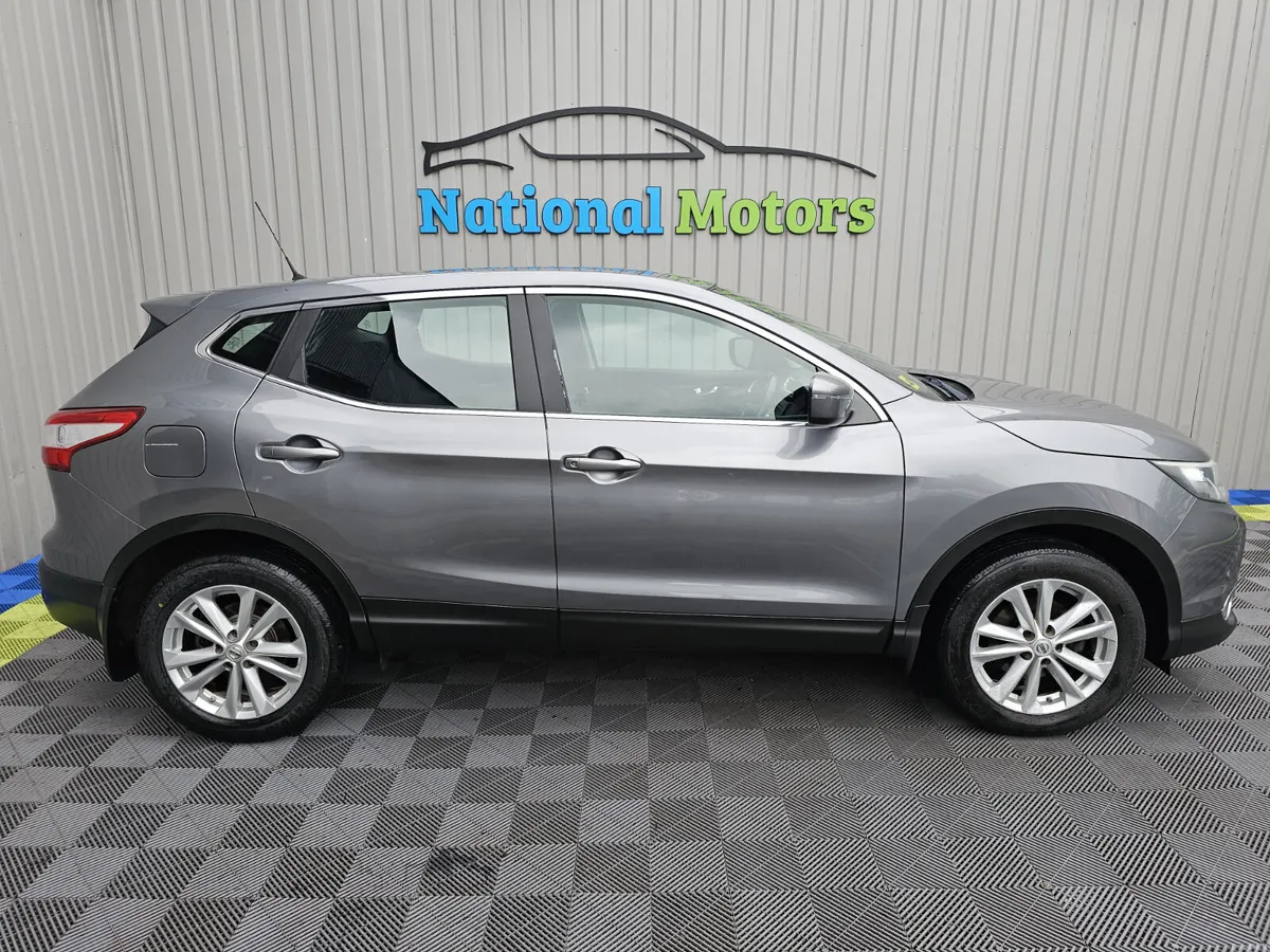2015 Nissan Qashqai 1.2 SV Petrol - Image 2