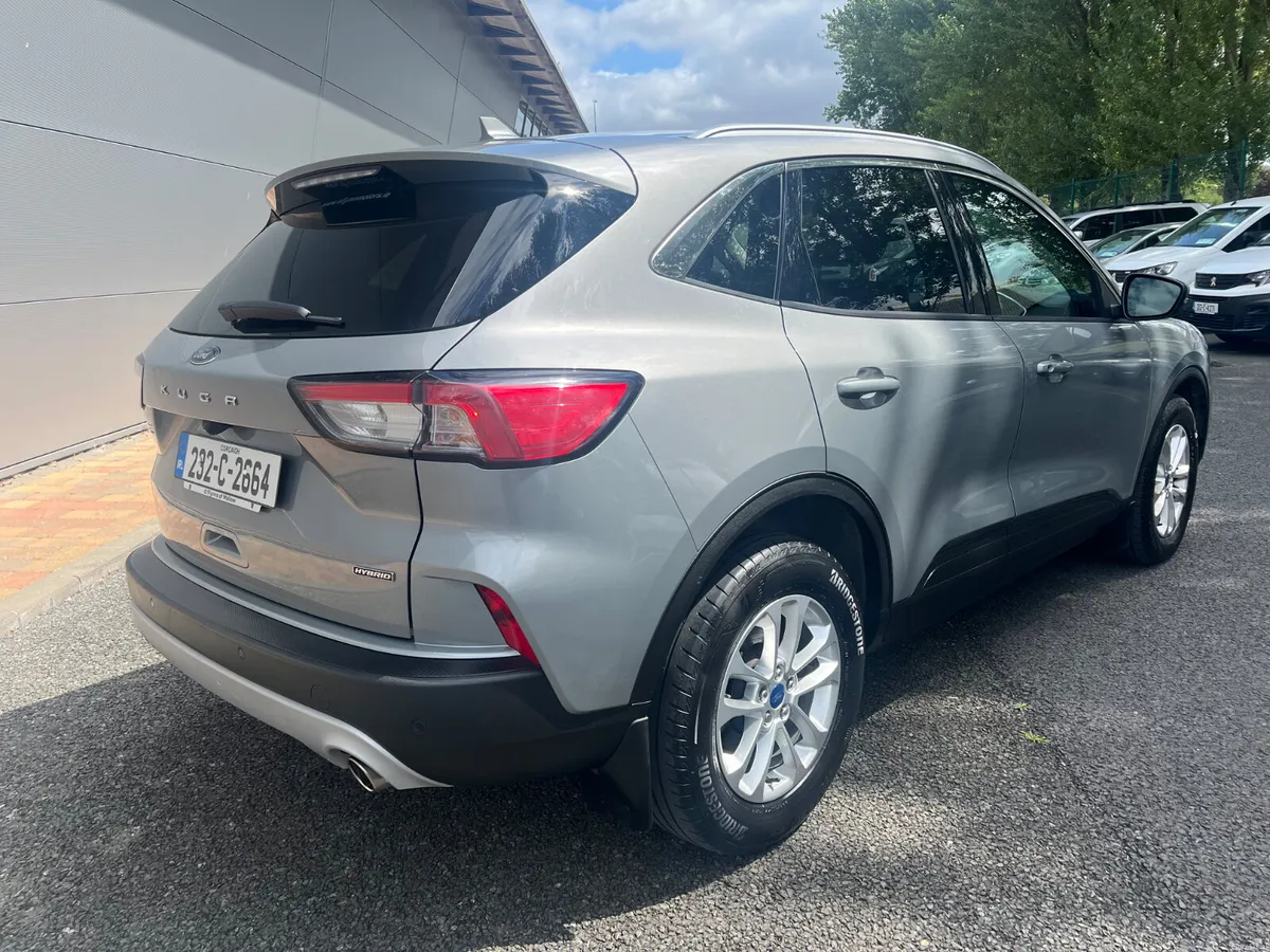 Ford Kuga 2023 - Image 3