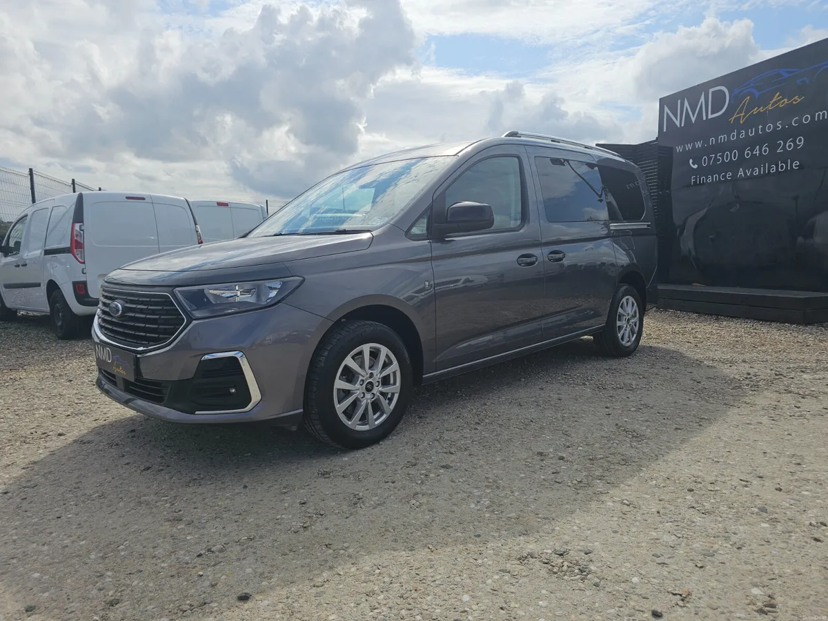 Ford Tourneo Connect Titanium Wheelchair Acces2023 - Image 6