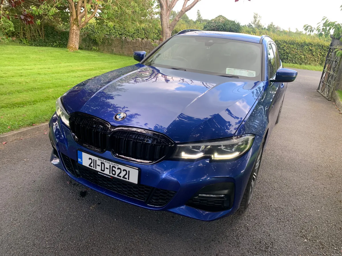 BMW 3-Series 2021 320d X-Drive Touring - Image 4