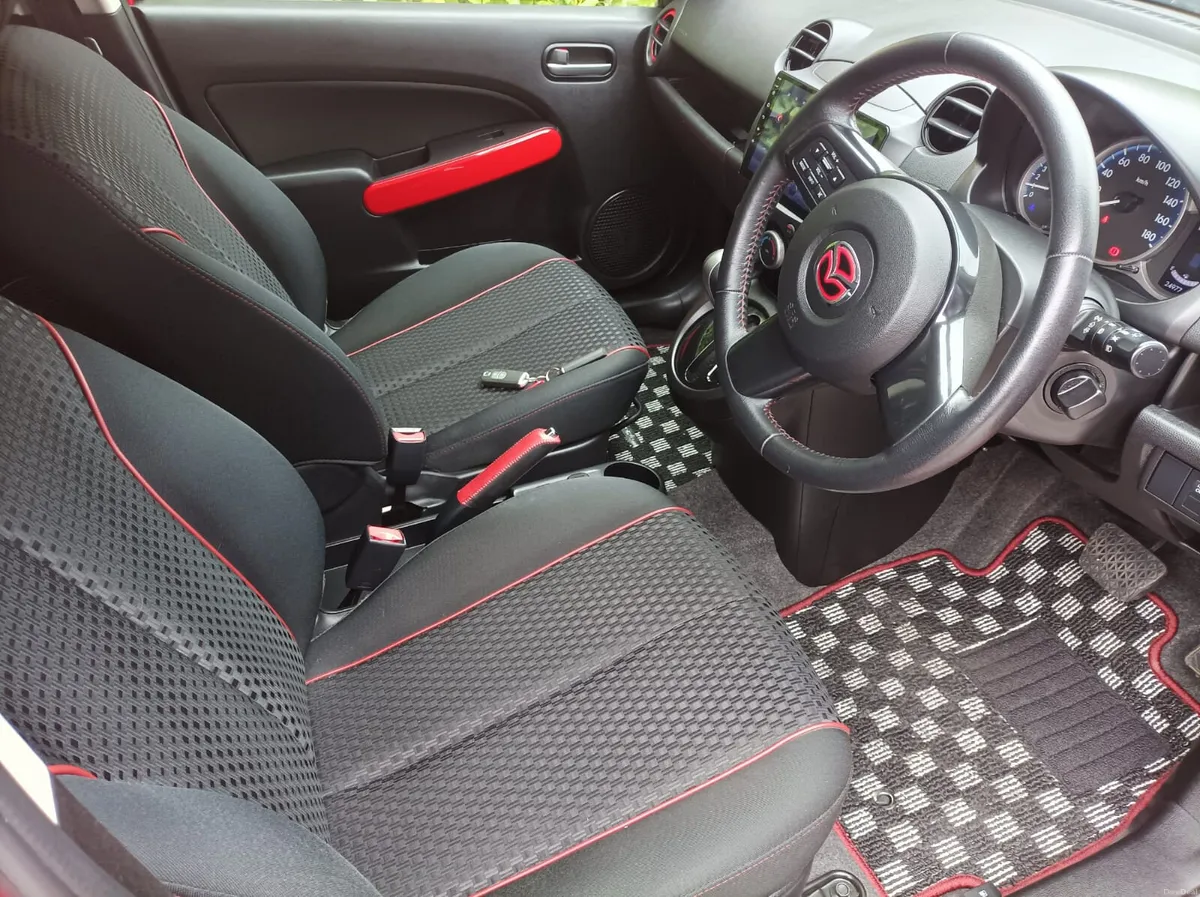 Mazda 2 Sport 1.3 Automatic, 2014 - Image 3