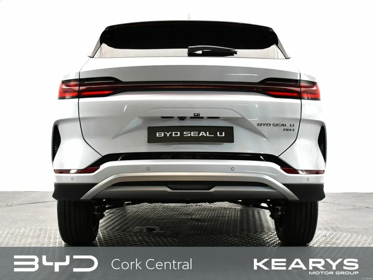 BYD SEAL U DM-i BOOST FWD "DEMO MODEL" - Image 3