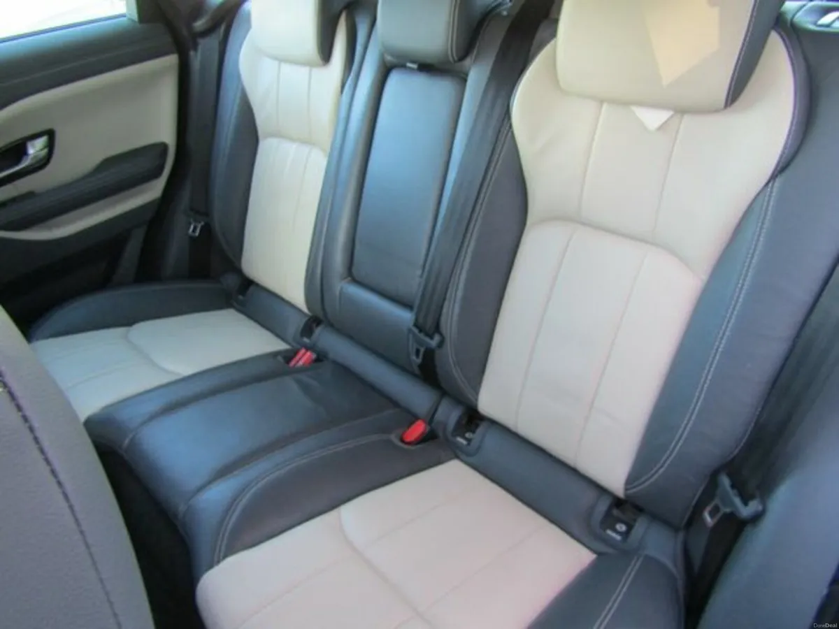 Land Rover Range Rover Evoque Evoque ED4 SE Tech 2 - Image 4